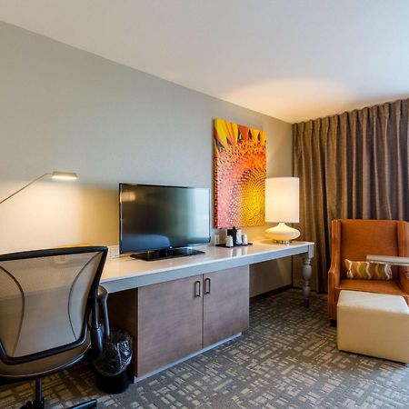 Hilton Garden Inn Salina Kültér fotó